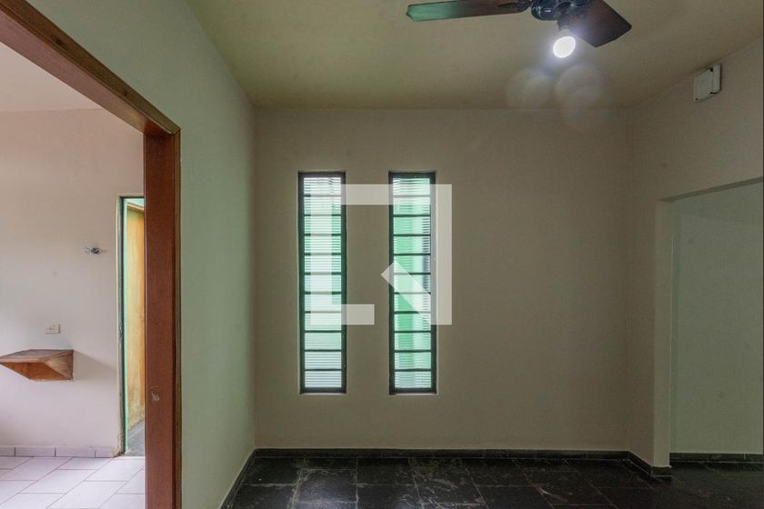 Casa à Venda - Jardim do Lago, 3 Quartos,  300 m2 em , Campinas - sp | SoloBR
