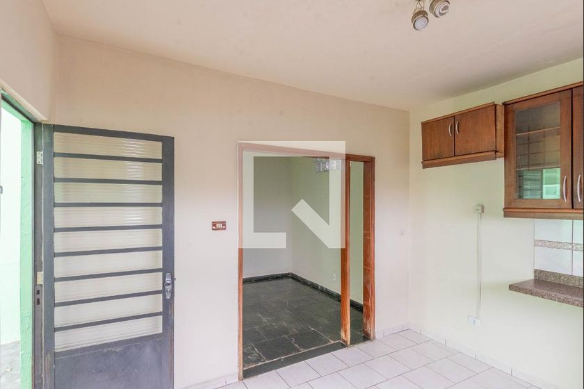 Casa à Venda - Jardim do Lago, 3 Quartos,  300 m2 em , Campinas - sp | SoloBR
