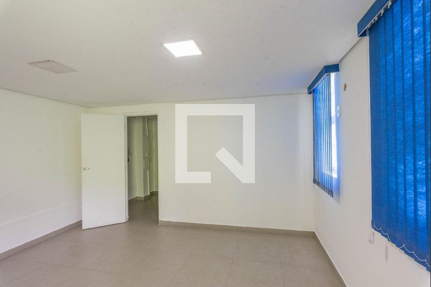 Casa à Venda - Jardim do Lago, 3 Quartos,  300 m2 em , Campinas - sp | SoloBR