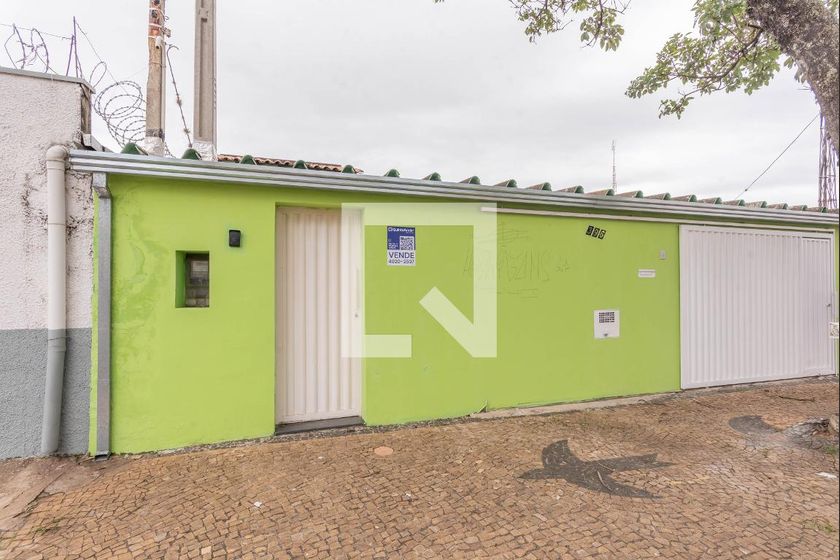 Casa à Venda - Jardim do Lago, 3 Quartos,  300 m2 em , Campinas - sp | SoloBR