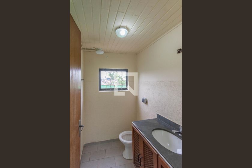 Casa à Venda - Jardim do Lago, 3 Quartos,  300 m2 em , Campinas - sp | SoloBR