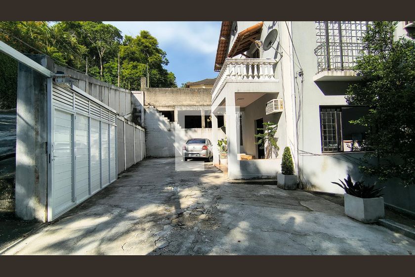 Casa, 4 quartos, 320 m² - Foto 30