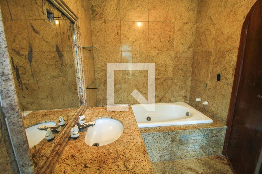 Casa, 3 quartos, 282 m² - Foto 33