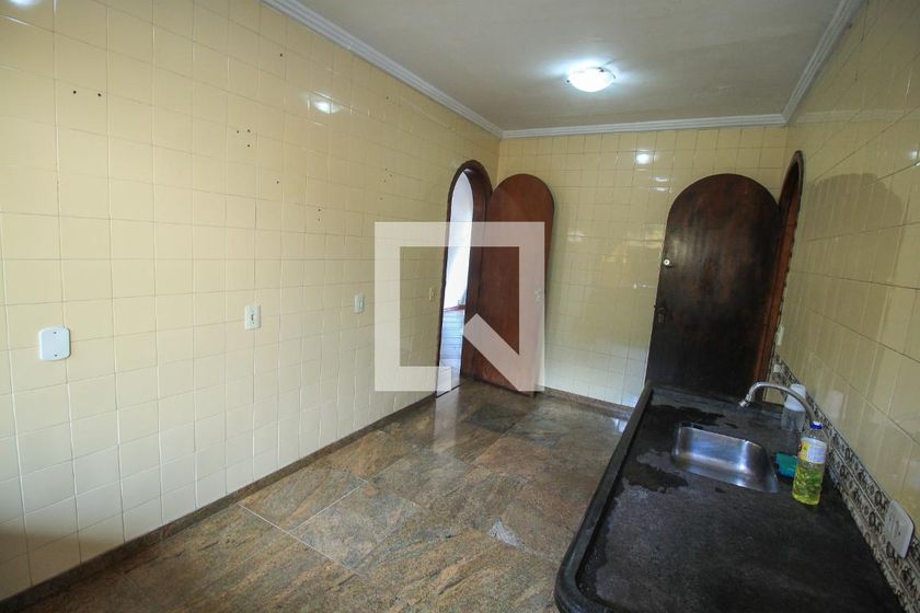 Casa, 3 quartos, 282 m² - Foto 73