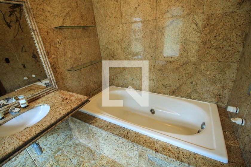 Casa, 3 quartos, 282 m² - Foto 32