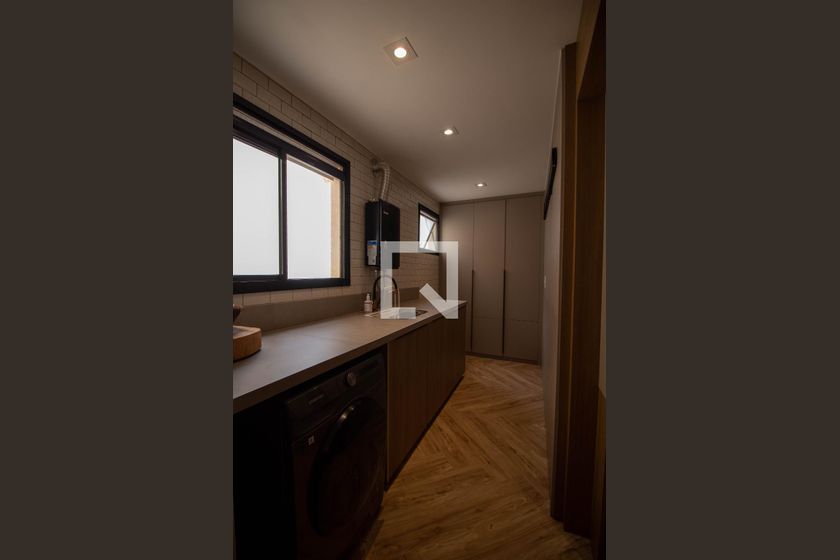 Apartamento à Venda - Vila Brandina, 4 Quartos,  208 m2 em , Campinas - sp | SoloBR