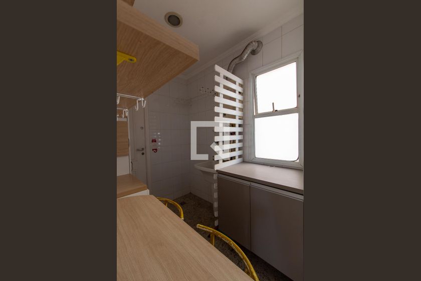 Apartamento à Venda - Mansões Santo Antônio, 3 Quartos,  136 m2 em , Campinas - sp | SoloBR