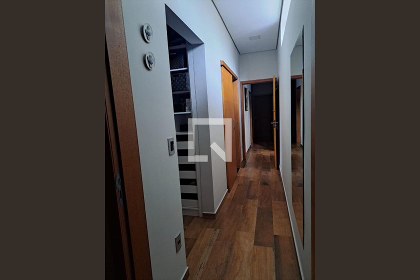 Casa à Venda - Swiss Park, 3 Quartos,  231 m2 em , Campinas - sp | SoloBR