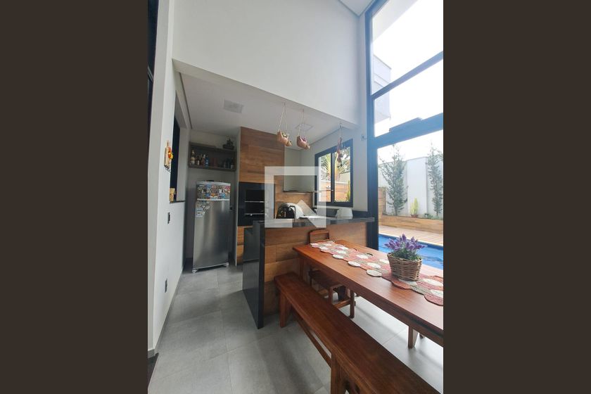 Casa à Venda - Swiss Park, 3 Quartos,  231 m2 em , Campinas - sp | SoloBR