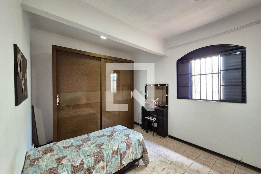 Casa à Venda - Jardim do Lago, 3 Quartos,  420 m2 em , Campinas - sp | SoloBR