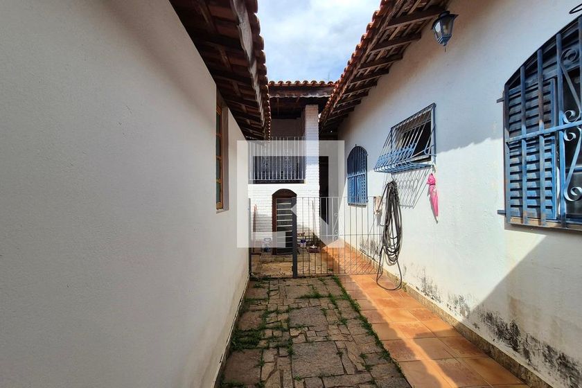 Casa à Venda - Jardim do Lago, 3 Quartos,  420 m2 em , Campinas - sp | SoloBR
