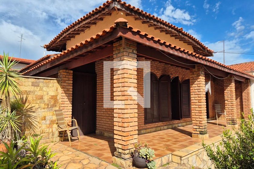 Casa à Venda - Jardim do Lago, 3 Quartos,  420 m2 em , Campinas - sp | SoloBR