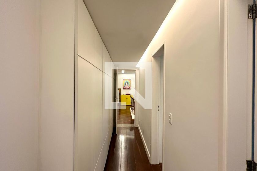 Apartamento, 3 quartos, 250 m² - Foto 32