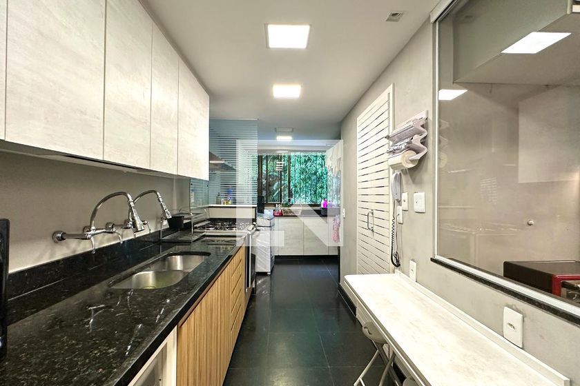 Apartamento, 3 quartos, 250 m² - Foto 47