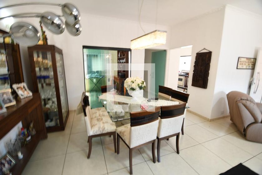 Casa à Venda - Barão Geraldo - Centro, 3 Quartos,  200 m2 em , Campinas - sp | SoloBR