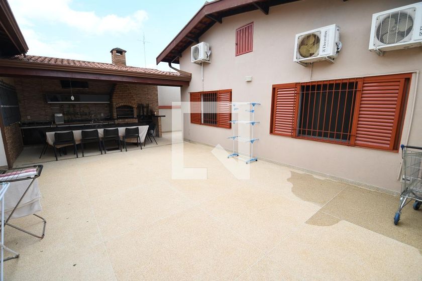 Casa à Venda - Barão Geraldo - Centro, 3 Quartos,  200 m2 em , Campinas - sp | SoloBR