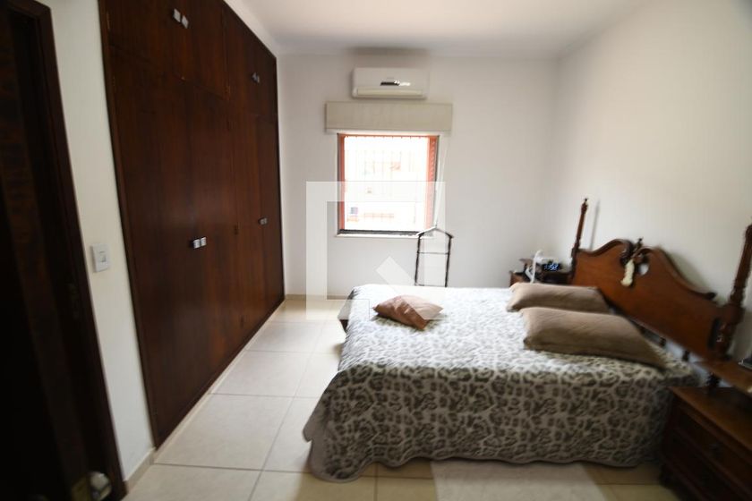 Casa à Venda - Barão Geraldo - Centro, 3 Quartos,  200 m2 em , Campinas - sp | SoloBR