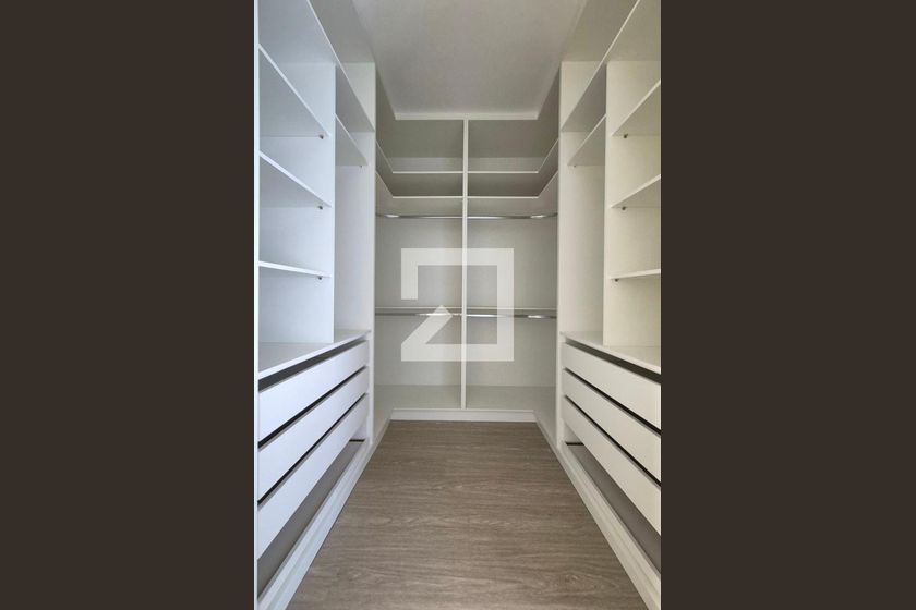 Casa à Venda - Swiss Park, 3 Quartos,  280 m2 em , Campinas - sp | SoloBR
