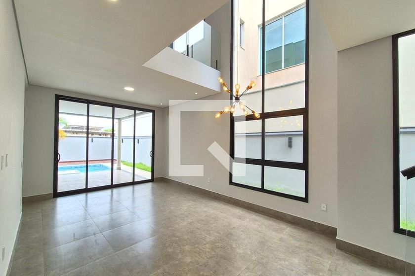 Casa à Venda - Swiss Park, 3 Quartos,  280 m2 em , Campinas - sp | SoloBR