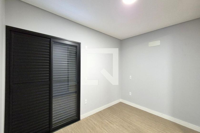 Casa à Venda - Swiss Park, 3 Quartos,  280 m2 em , Campinas - sp | SoloBR