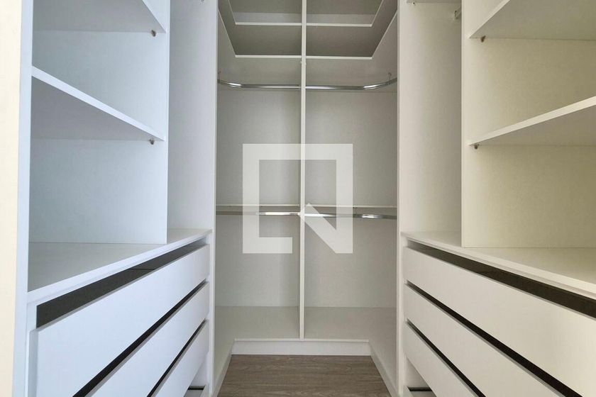 Casa à Venda - Swiss Park, 3 Quartos,  280 m2 em , Campinas - sp | SoloBR