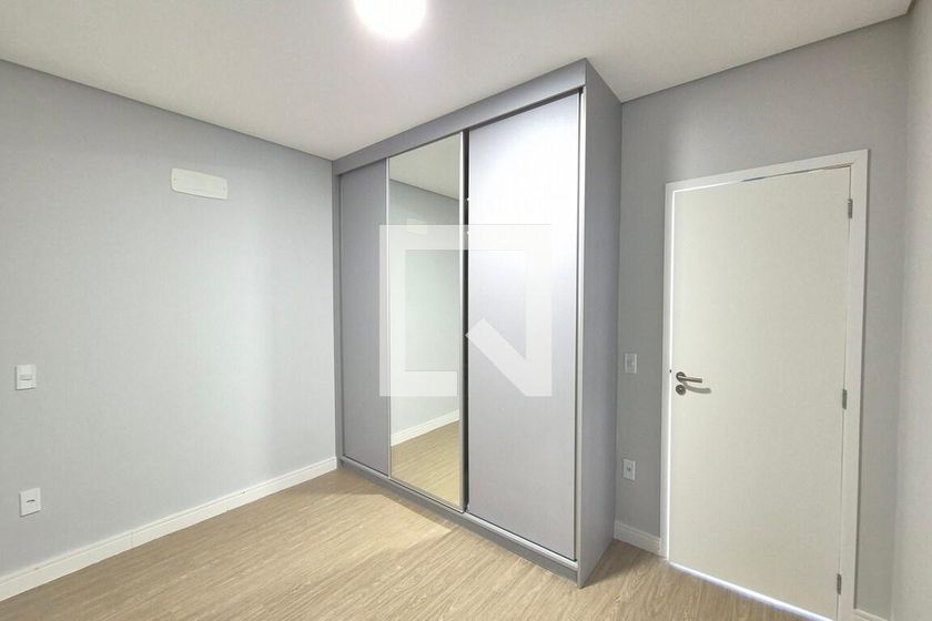 Casa à Venda - Swiss Park, 3 Quartos,  280 m2 em , Campinas - sp | SoloBR