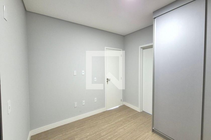 Casa à Venda - Swiss Park, 3 Quartos,  280 m2 em , Campinas - sp | SoloBR
