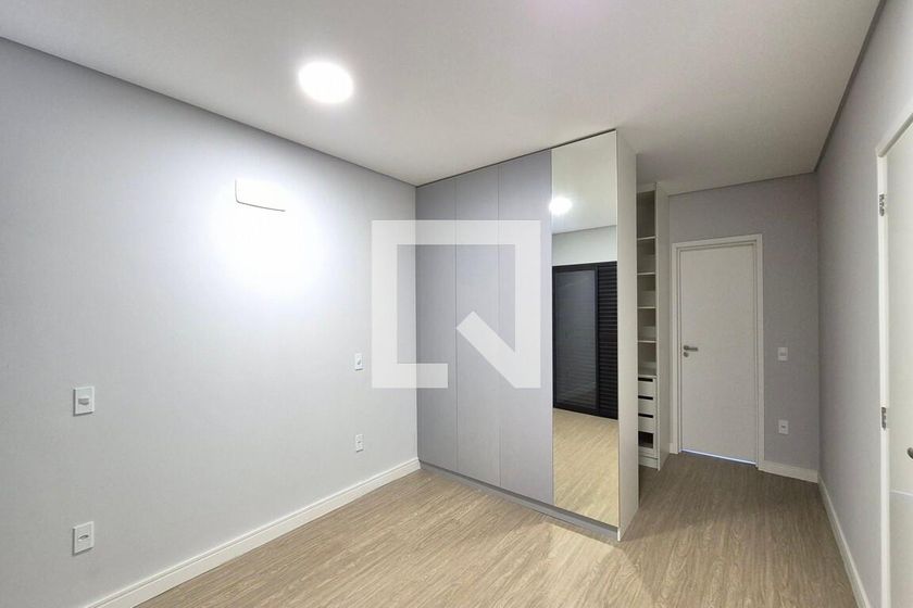 Casa à Venda - Swiss Park, 3 Quartos,  280 m2 em , Campinas - sp | SoloBR