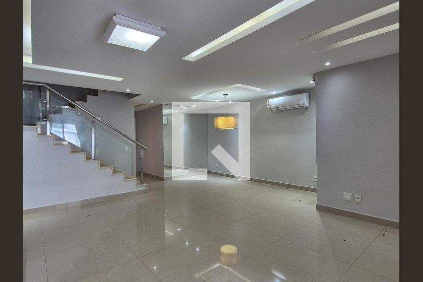 Casa, 4 quartos, 370 m² - Foto 1