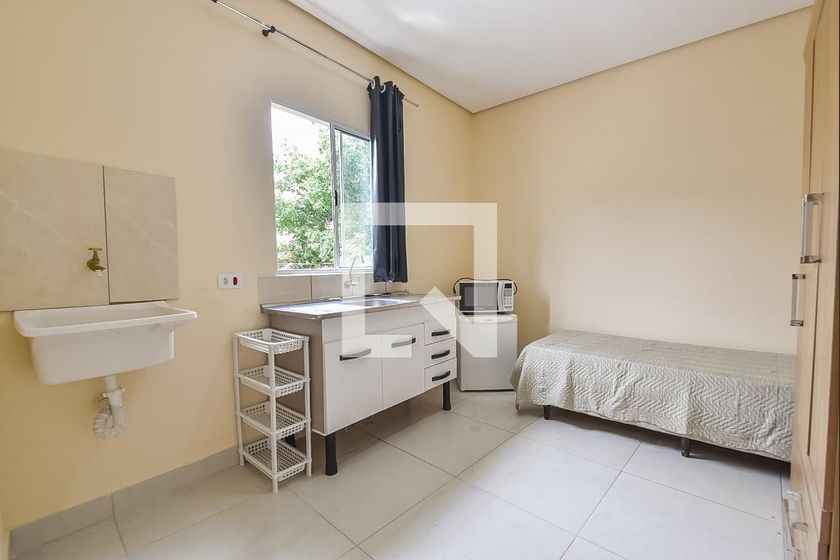 Casa, 1 quarto, 180 m² - Foto 2