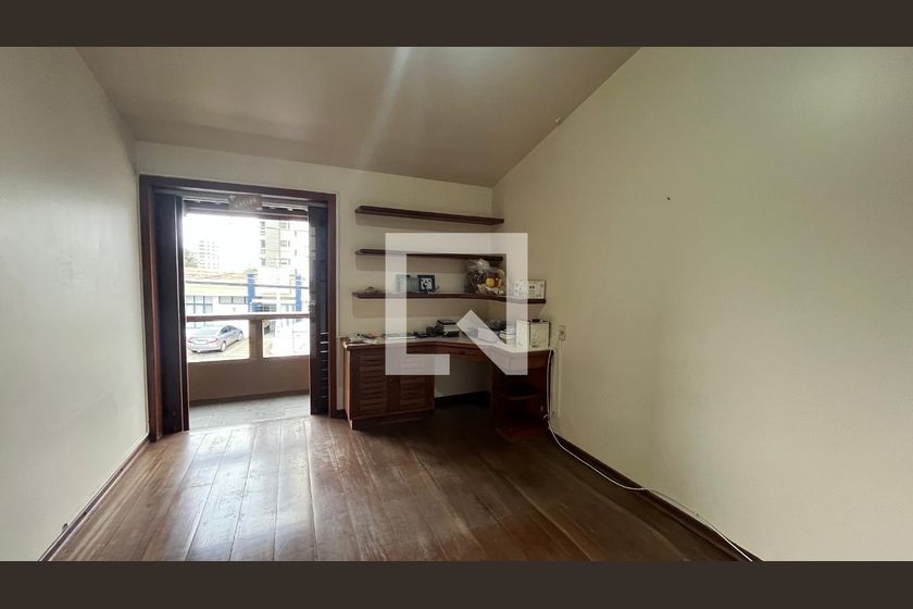 Casa à Venda - Guanabara, 5 Quartos,  345 m2 em , Campinas - sp | SoloBR
