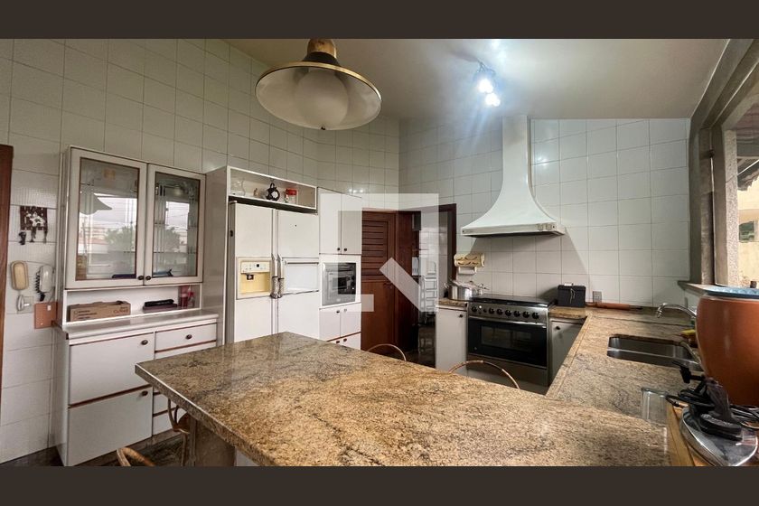 Casa à Venda - Guanabara, 5 Quartos,  345 m2 em , Campinas - sp | SoloBR