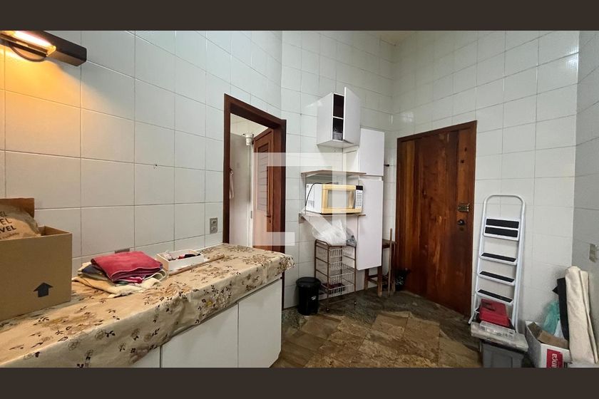 Casa à Venda - Guanabara, 5 Quartos,  345 m2 em , Campinas - sp | SoloBR