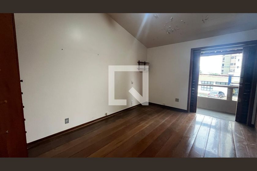 Casa à Venda - Guanabara, 5 Quartos,  345 m2 em , Campinas - sp | SoloBR