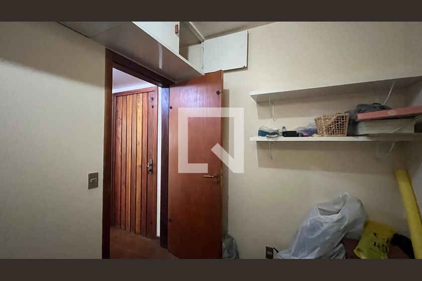 Casa à Venda - Guanabara, 5 Quartos,  345 m2 em , Campinas - sp | SoloBR