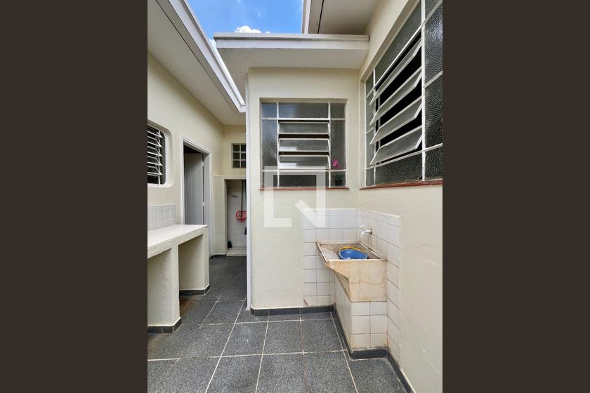 Casa à Venda - Guanabara, 3 Quartos,  250 m2 em , Campinas - sp | SoloBR