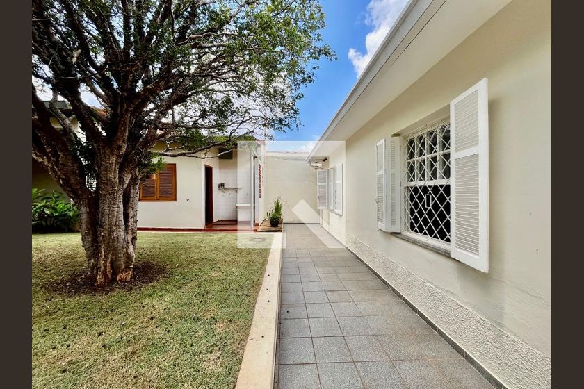 Casa à Venda - Guanabara, 3 Quartos,  250 m2 em , Campinas - sp | SoloBR