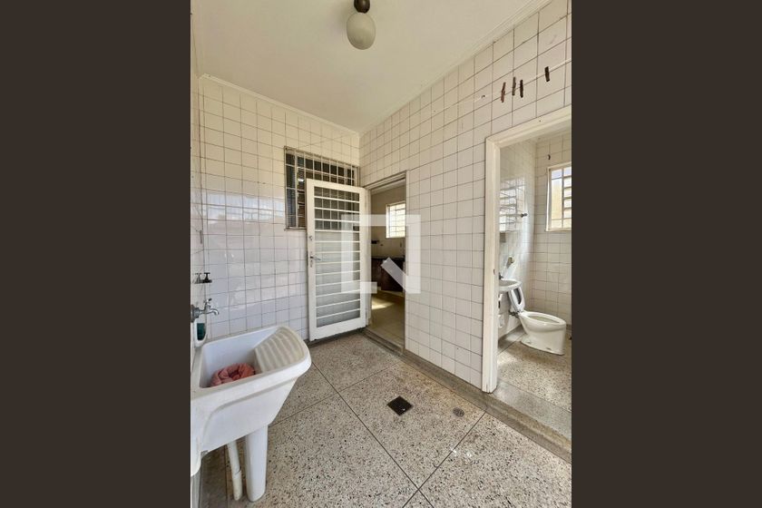 Casa à Venda - Bosque, 3 Quartos,  328 m2 em , Campinas - sp | SoloBR