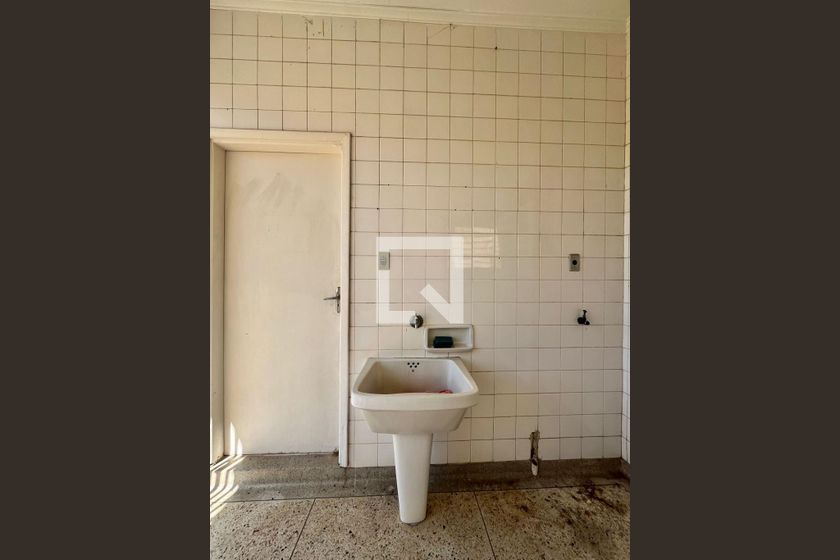 Casa à Venda - Bosque, 3 Quartos,  328 m2 em , Campinas - sp | SoloBR