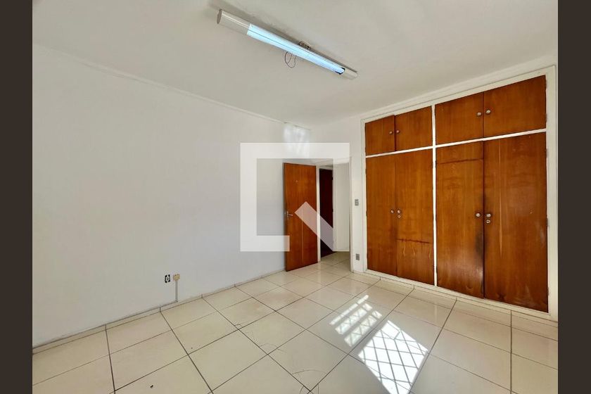 Casa à Venda - Bosque, 3 Quartos,  328 m2 em , Campinas - sp | SoloBR