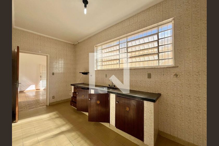 Casa à Venda - Bosque, 3 Quartos,  328 m2 em , Campinas - sp | SoloBR