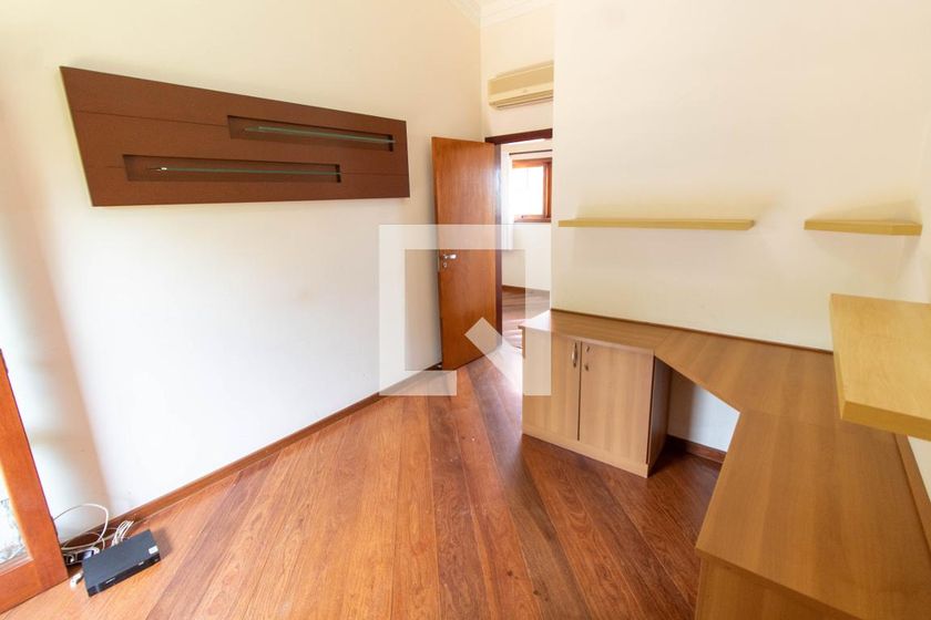 Casa à Venda - Lot. Alphaville Campinas, 4 Quartos,  370 m2 em , Campinas - sp | SoloBR