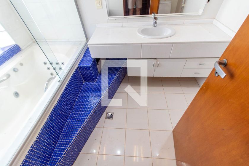 Casa à Venda - Lot. Alphaville Campinas, 4 Quartos,  370 m2 em , Campinas - sp | SoloBR