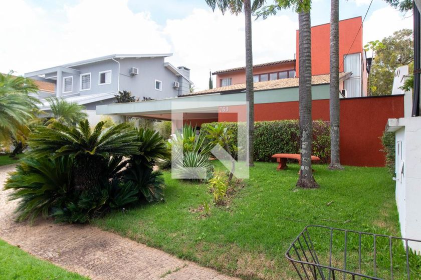 Casa à Venda - Lot. Alphaville Campinas, 4 Quartos,  370 m2 em , Campinas - sp | SoloBR
