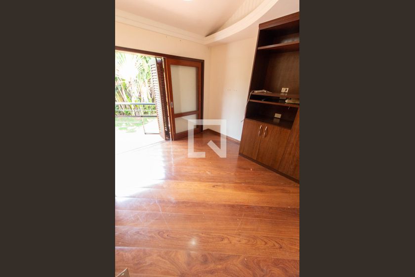 Casa à Venda - Lot. Alphaville Campinas, 4 Quartos,  370 m2 em , Campinas - sp | SoloBR