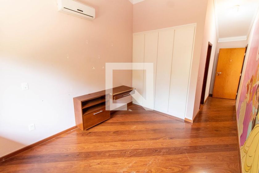 Casa à Venda - Lot. Alphaville Campinas, 4 Quartos,  370 m2 em , Campinas - sp | SoloBR