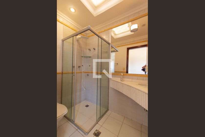 Casa à Venda - Lot. Alphaville Campinas, 4 Quartos,  370 m2 em , Campinas - sp | SoloBR