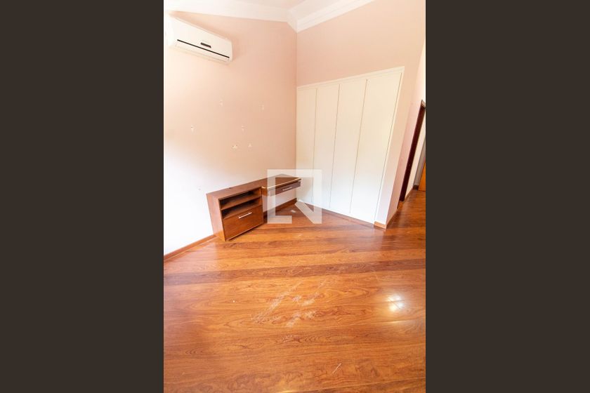 Casa à Venda - Lot. Alphaville Campinas, 4 Quartos,  370 m2 em , Campinas - sp | SoloBR