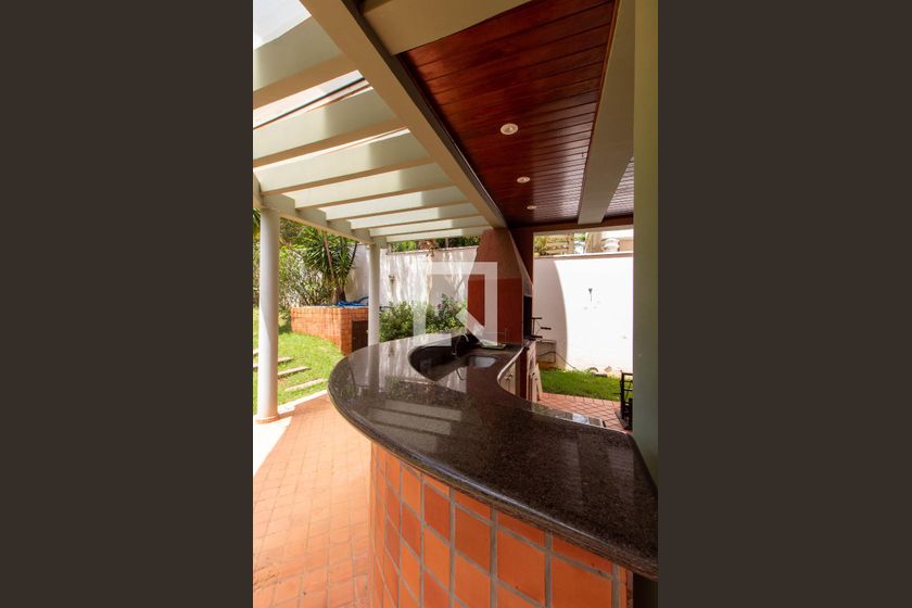 Casa à Venda - Lot. Alphaville Campinas, 4 Quartos,  370 m2 em , Campinas - sp | SoloBR