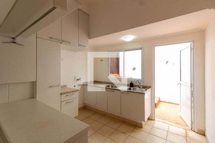 Casa à Venda - Lot. Alphaville Campinas, 4 Quartos,  370 m2 em , Campinas - sp | SoloBR